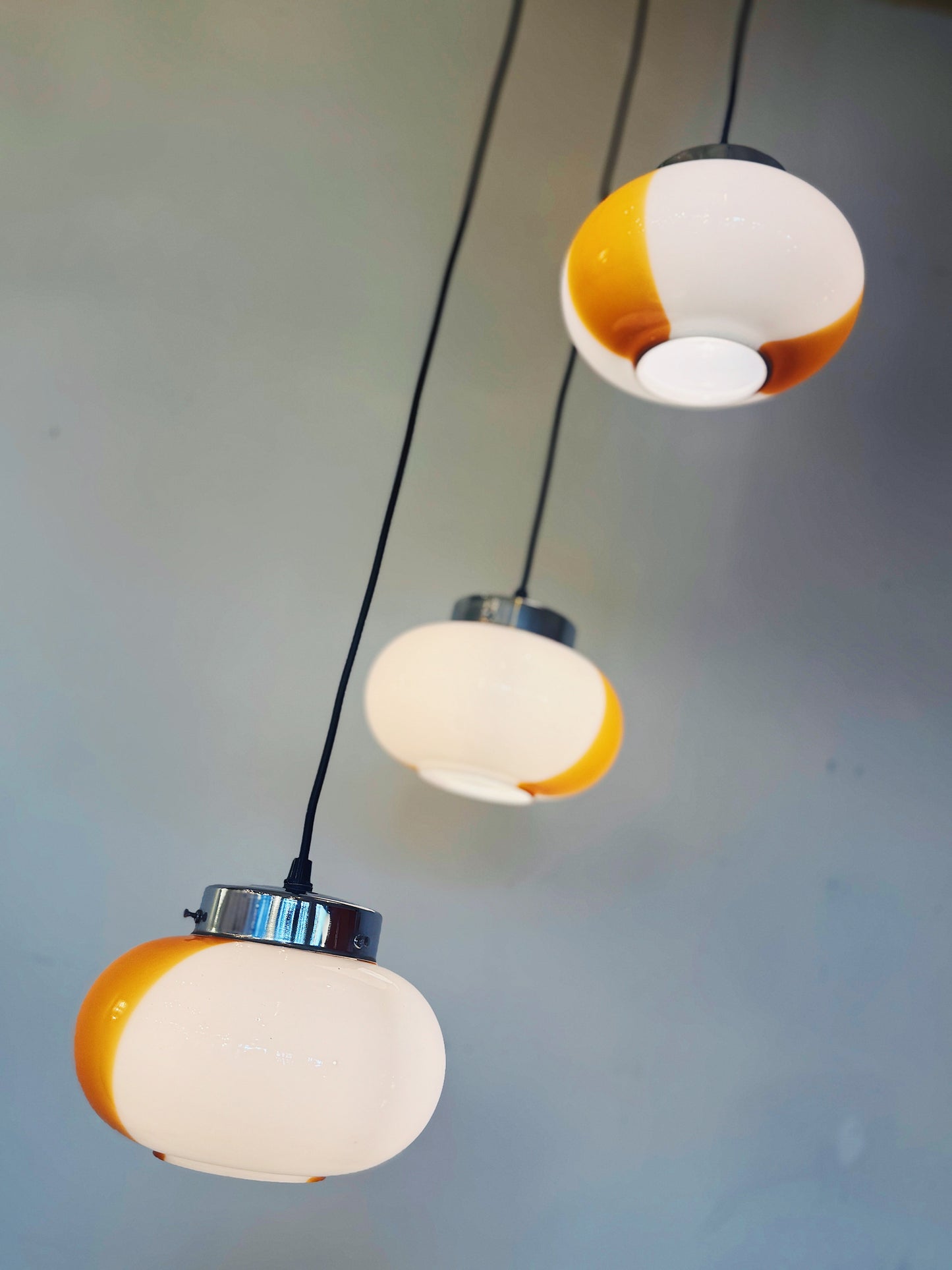 1970s VINTAGE / Amber Swirl 3-Tier Cascading Pendant