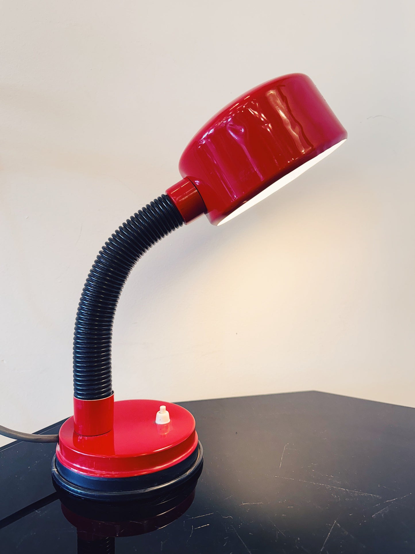 VINTAGE / Retro Gooseneck Desk Lamp - Red