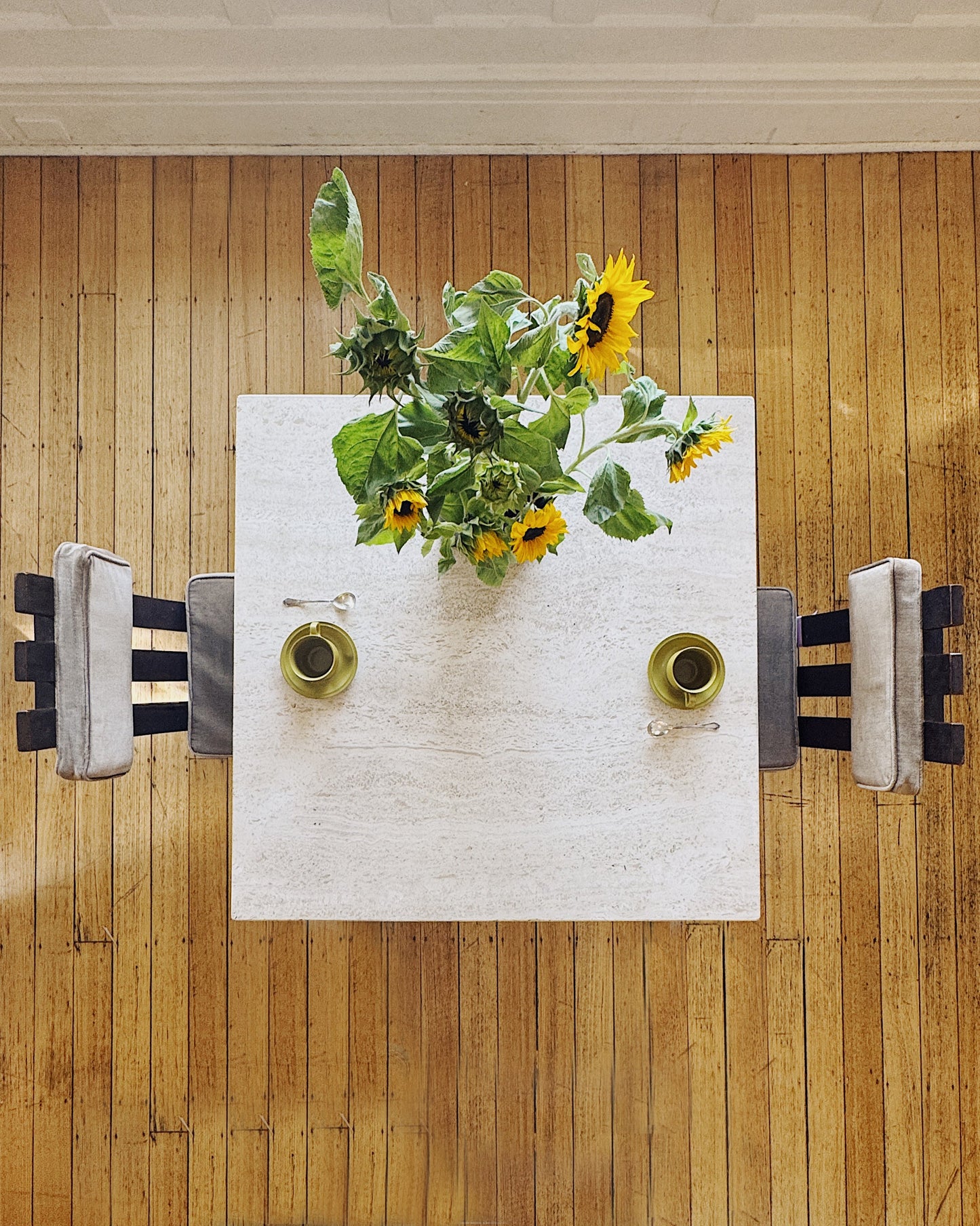 VINTAGE / Travertine Square Dining Table