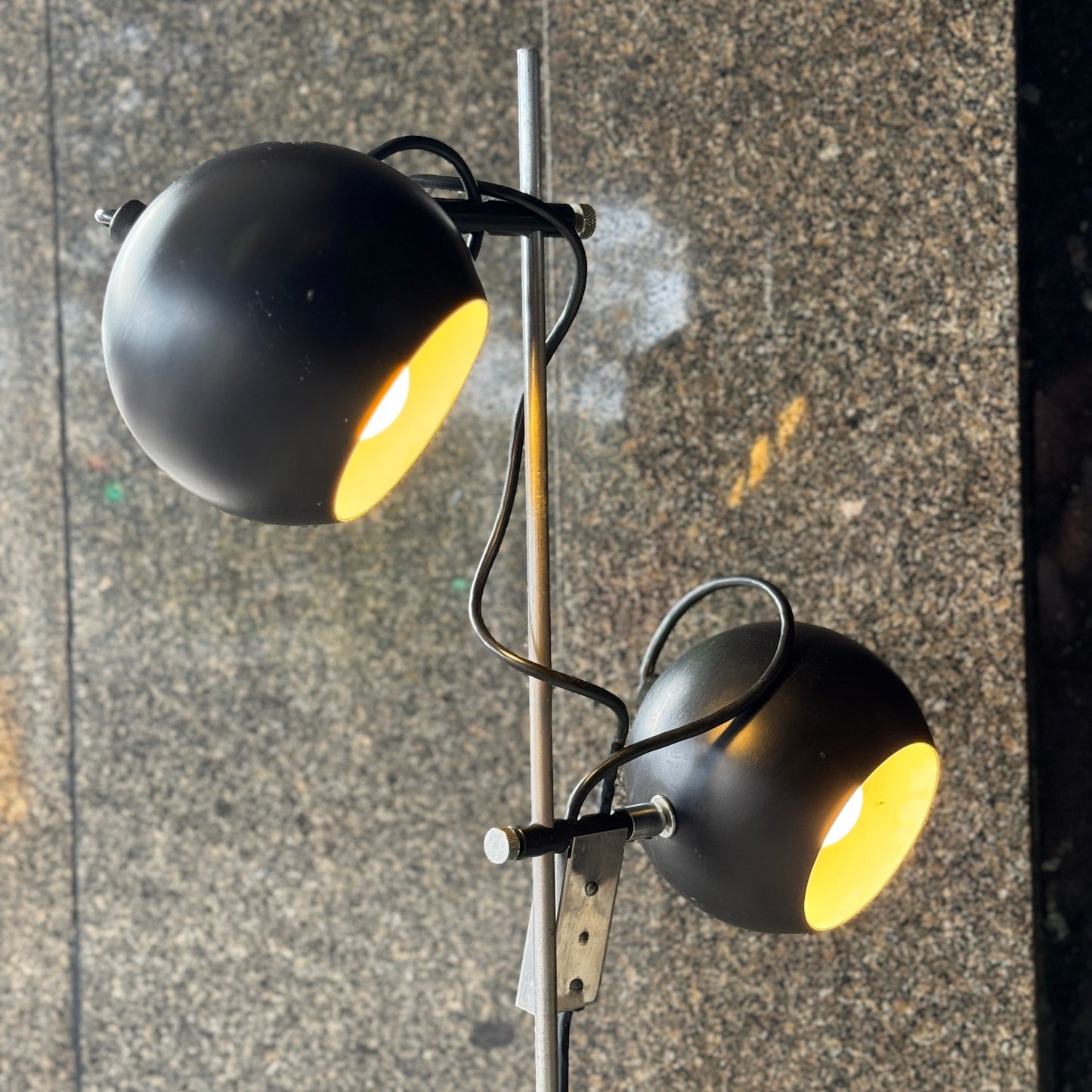 VINTAGE / Space Age Eyeball Floor Lamp