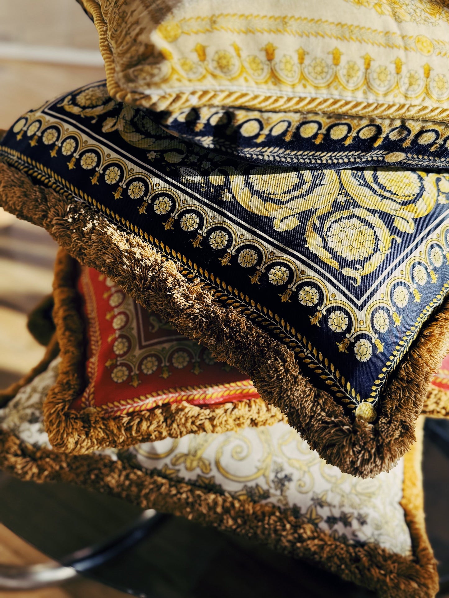 VERSACE / I ♡ Baroque Silk Floral Medusa Cushions