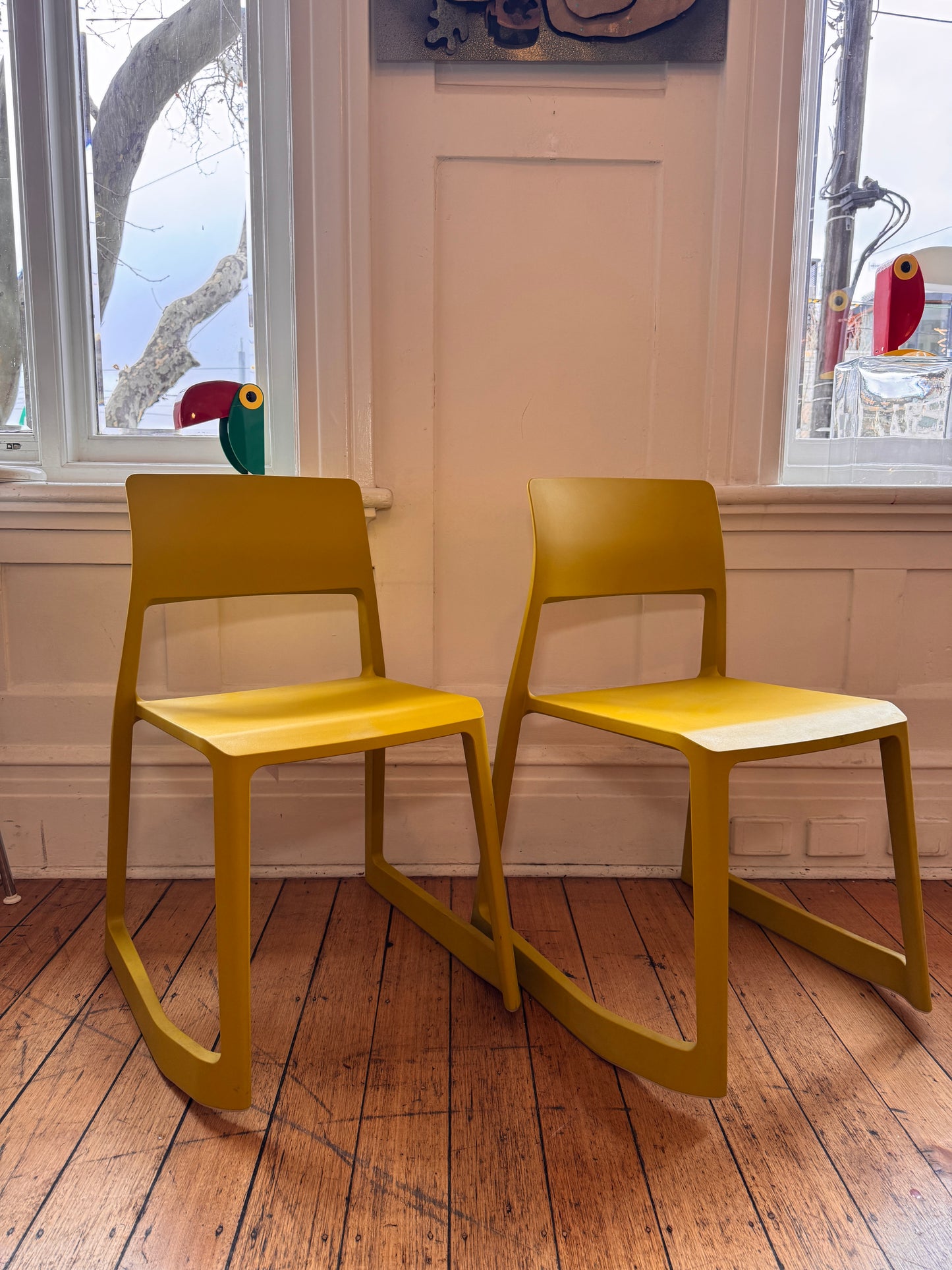 VITRA TAKEOVER / Tip Ton Seat by Edward Barber & Jay Osgerby - Mustard
