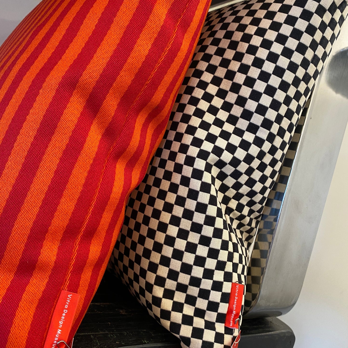 VITRA / Checker Cushion By Alexander Giroud 1952 - Black/White