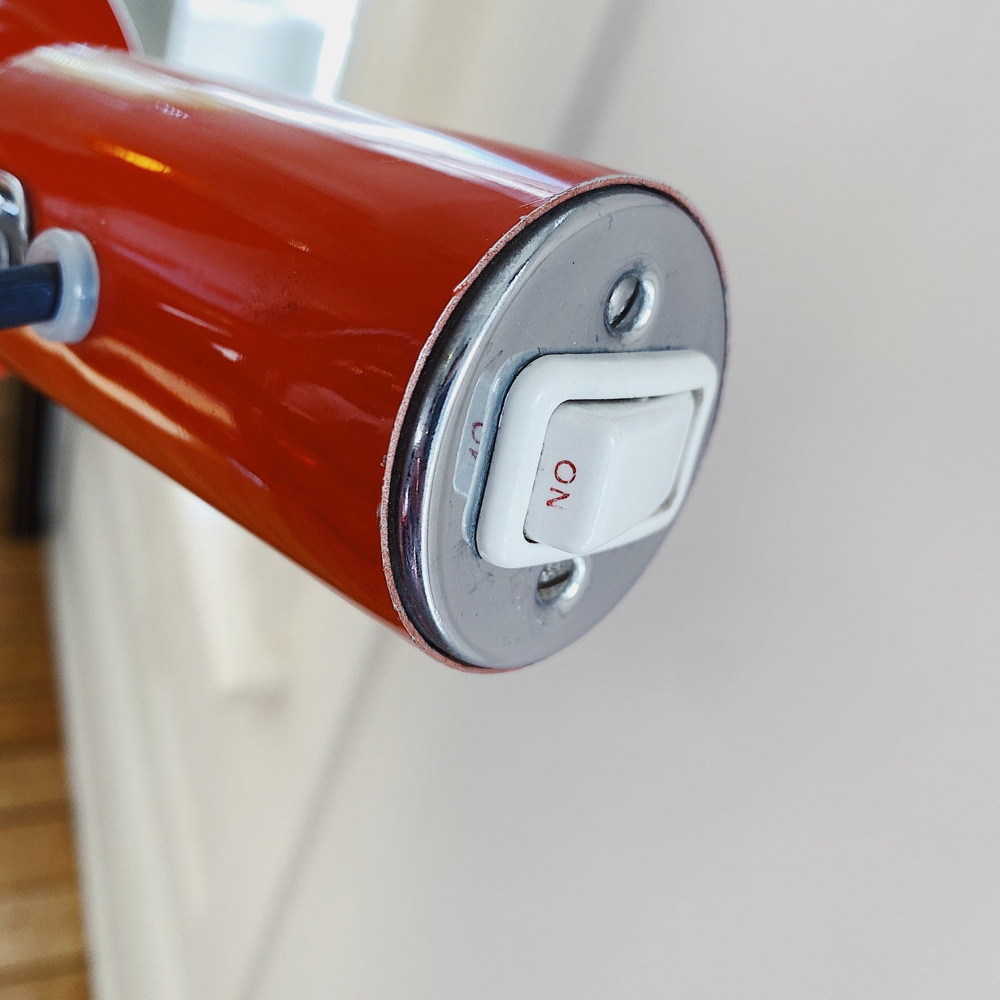OSLO AUSTRALIA / Dual Head Floor Lamp - Red