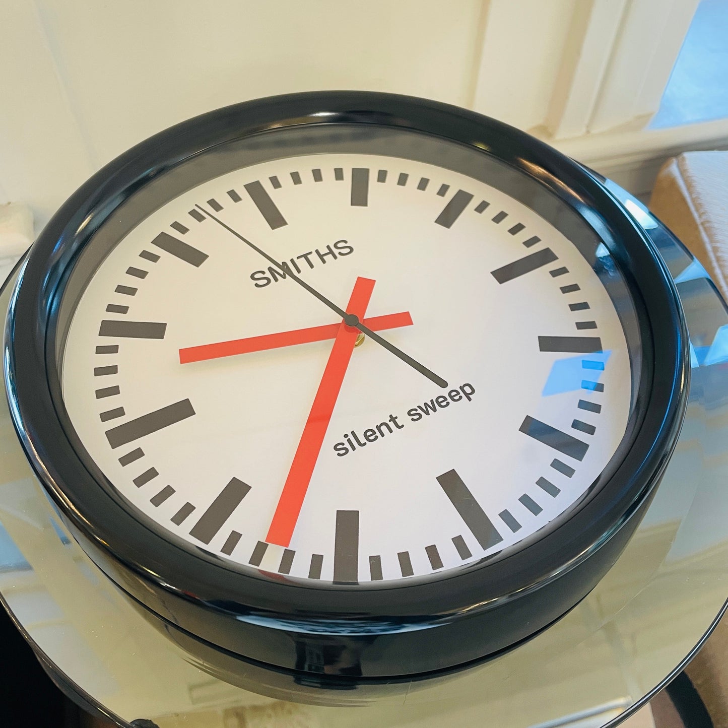 SMITHS / Silent Sweep Swiss Station Clock
