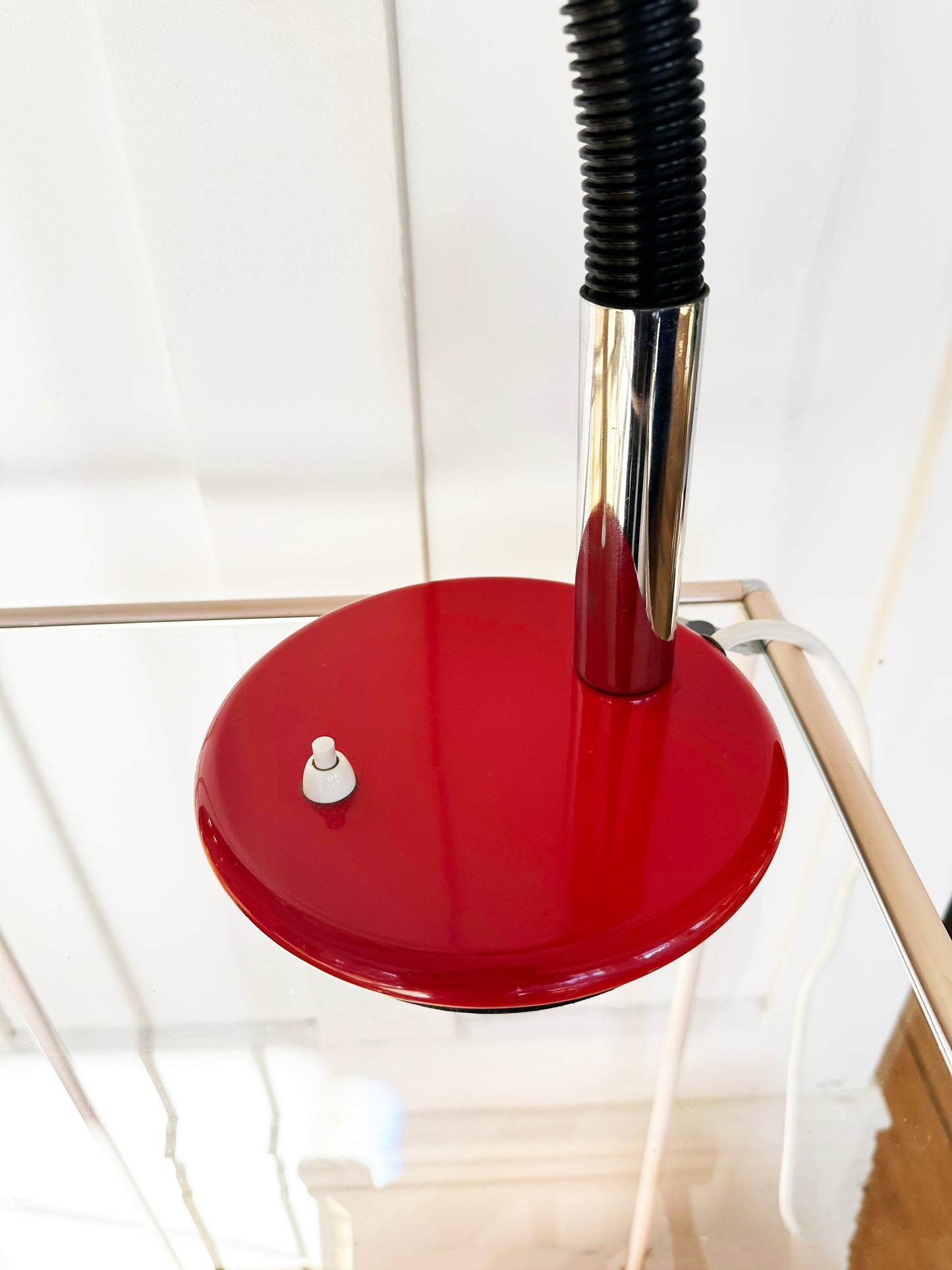 VINTAGE / Tall Retro Gooseneck Desk Lamp - Red