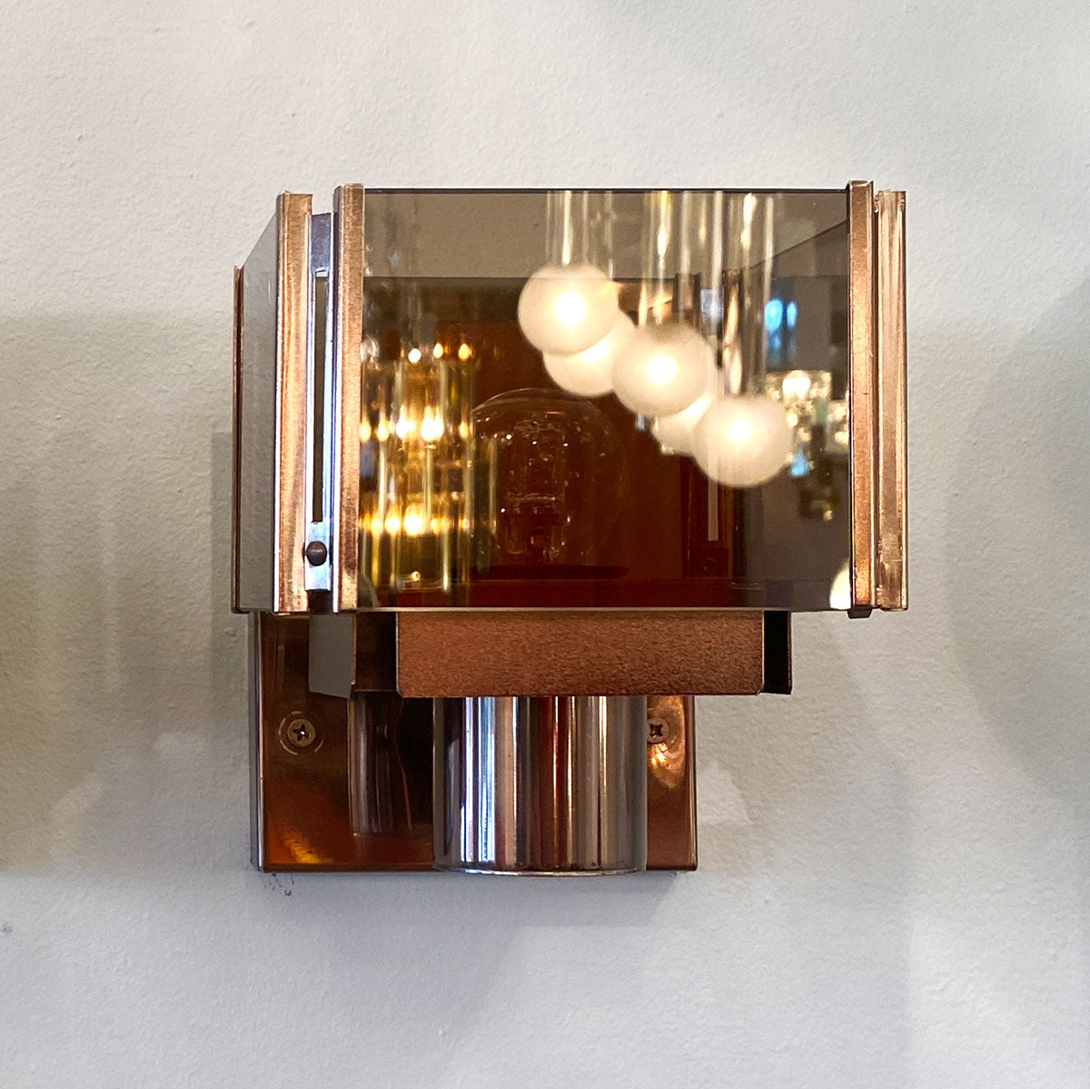 KEMPTHORNE / Bronze Mirrored Cube Sconces