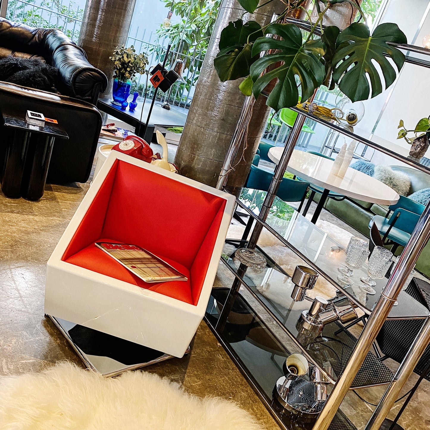 FANTASY #128 / Space Age Modernist Cube Chair - Red