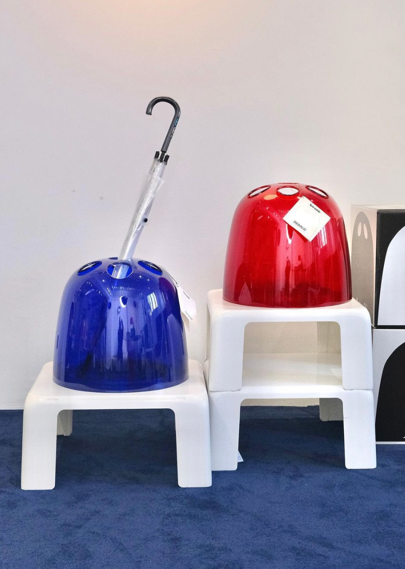 ARTEMIDE / Dedalo Umbrella Stand by Emma Gismondi Schweinberger