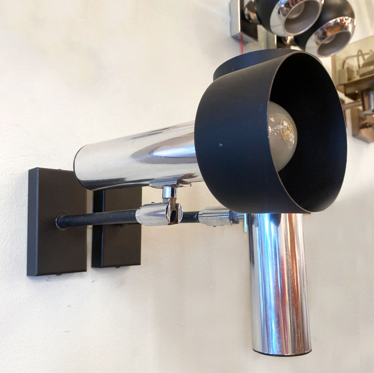 FAMCO / Chrome & Matte Black Spot Sconce Light