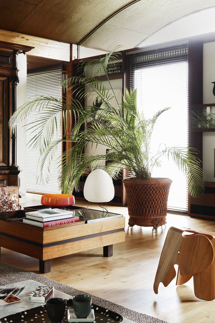 AKARI / 1A Table Lamp by Isamu Noguchi