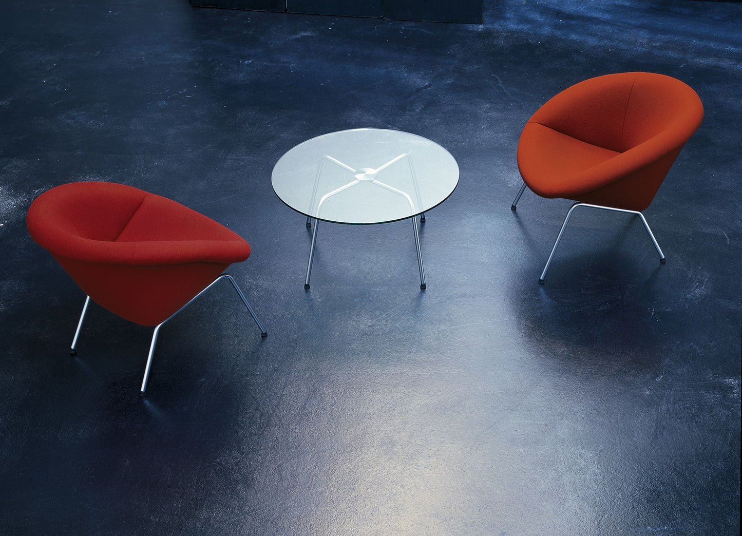 KNOLL / 369 Tub Chairs & Table Three Piece Setting by Walter Knoll