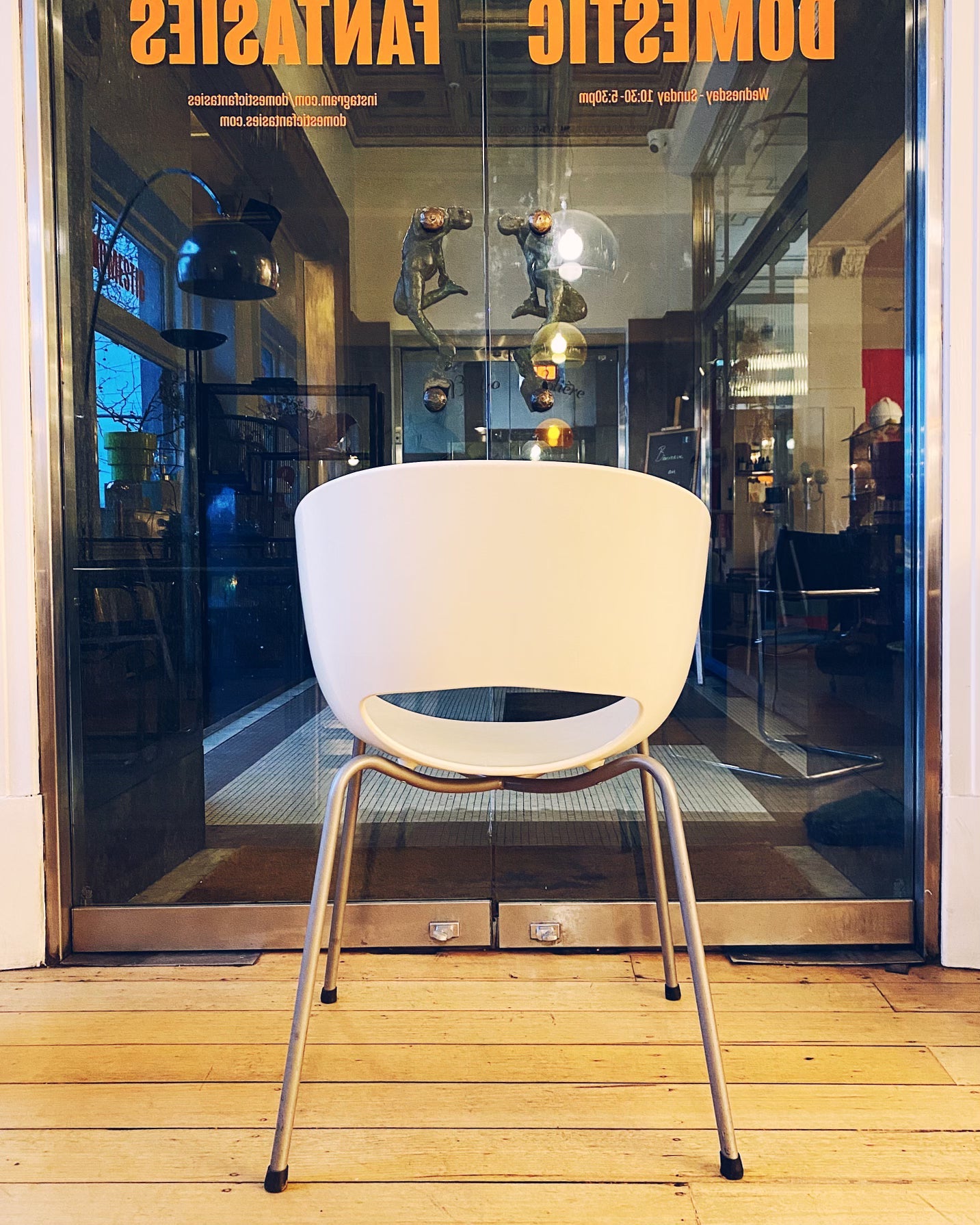 SINTESI / Large Orbit Chairs in White by Cantarutti