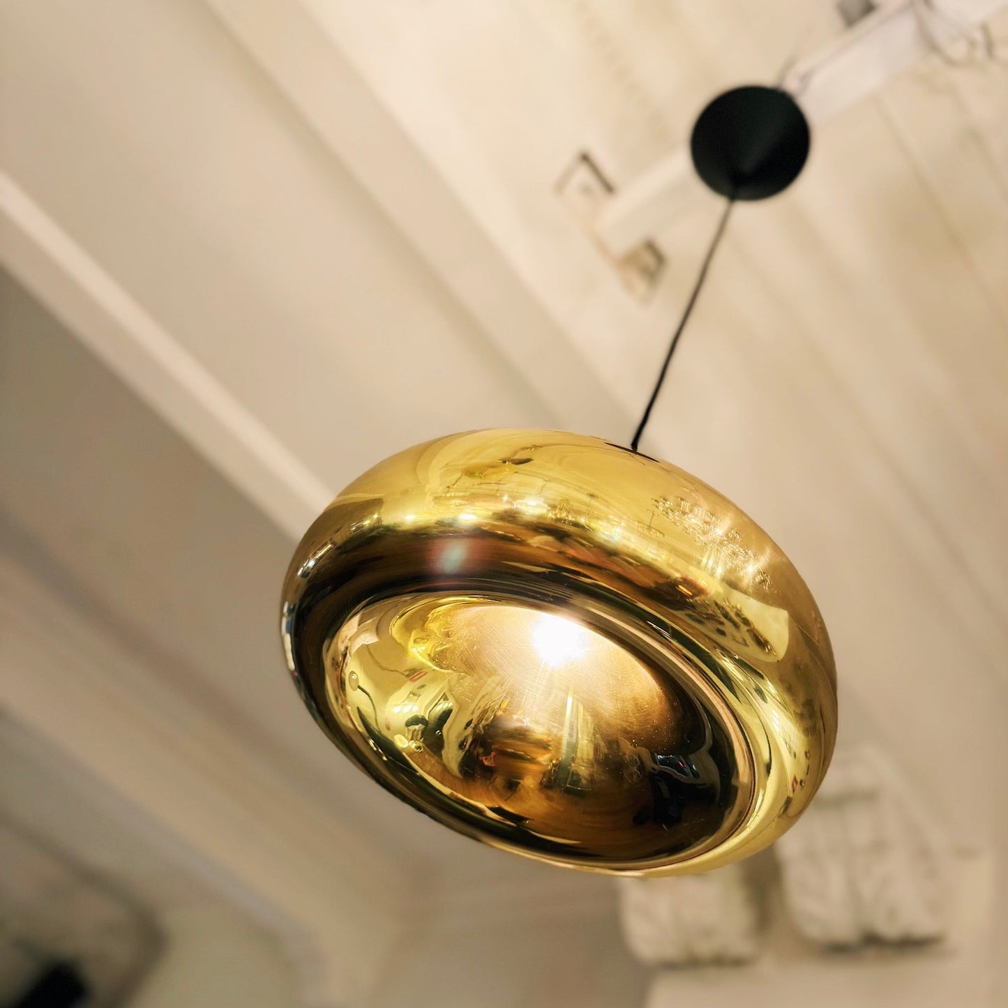 TOM DIXON / The Void LED Brass Pendant