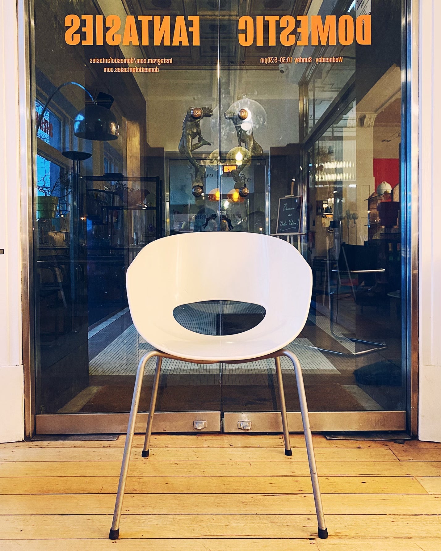 SINTESI / Large Orbit Chairs in White by Cantarutti