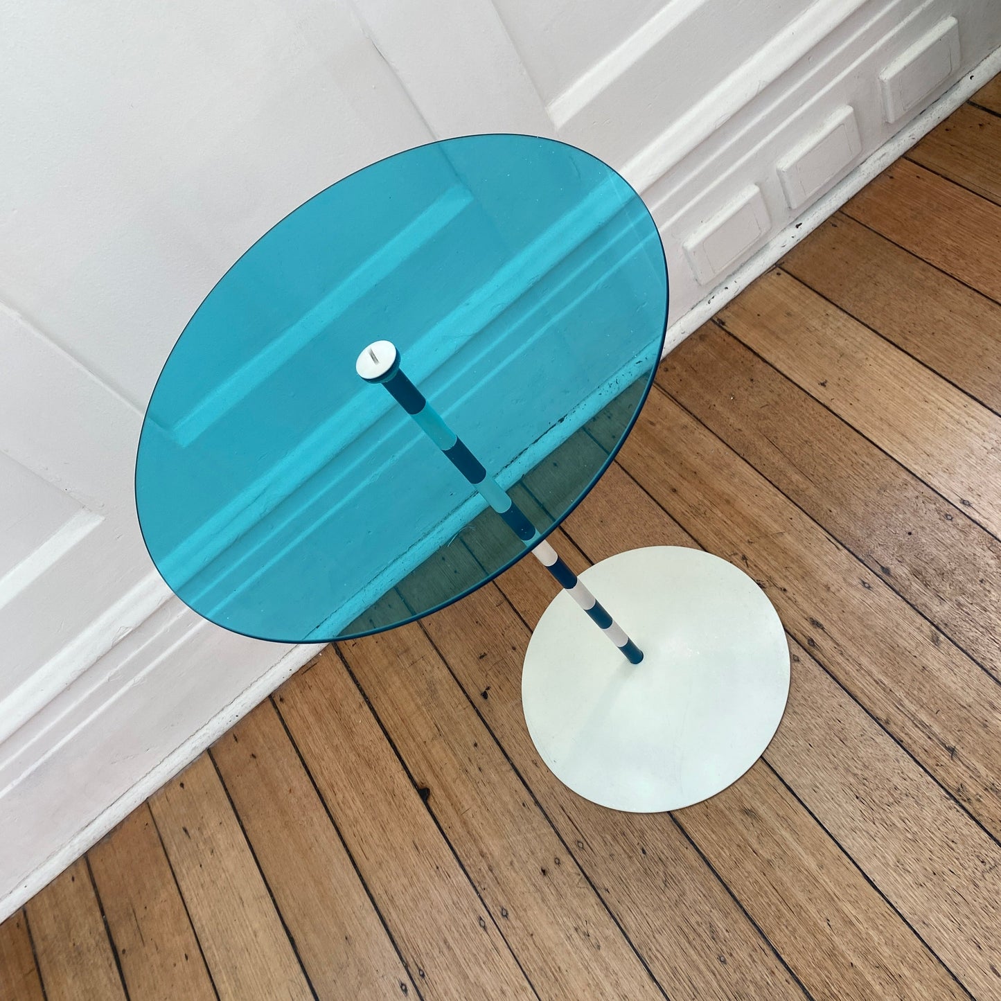 AERO DESIGNS / Memphis Milano Style side Table
