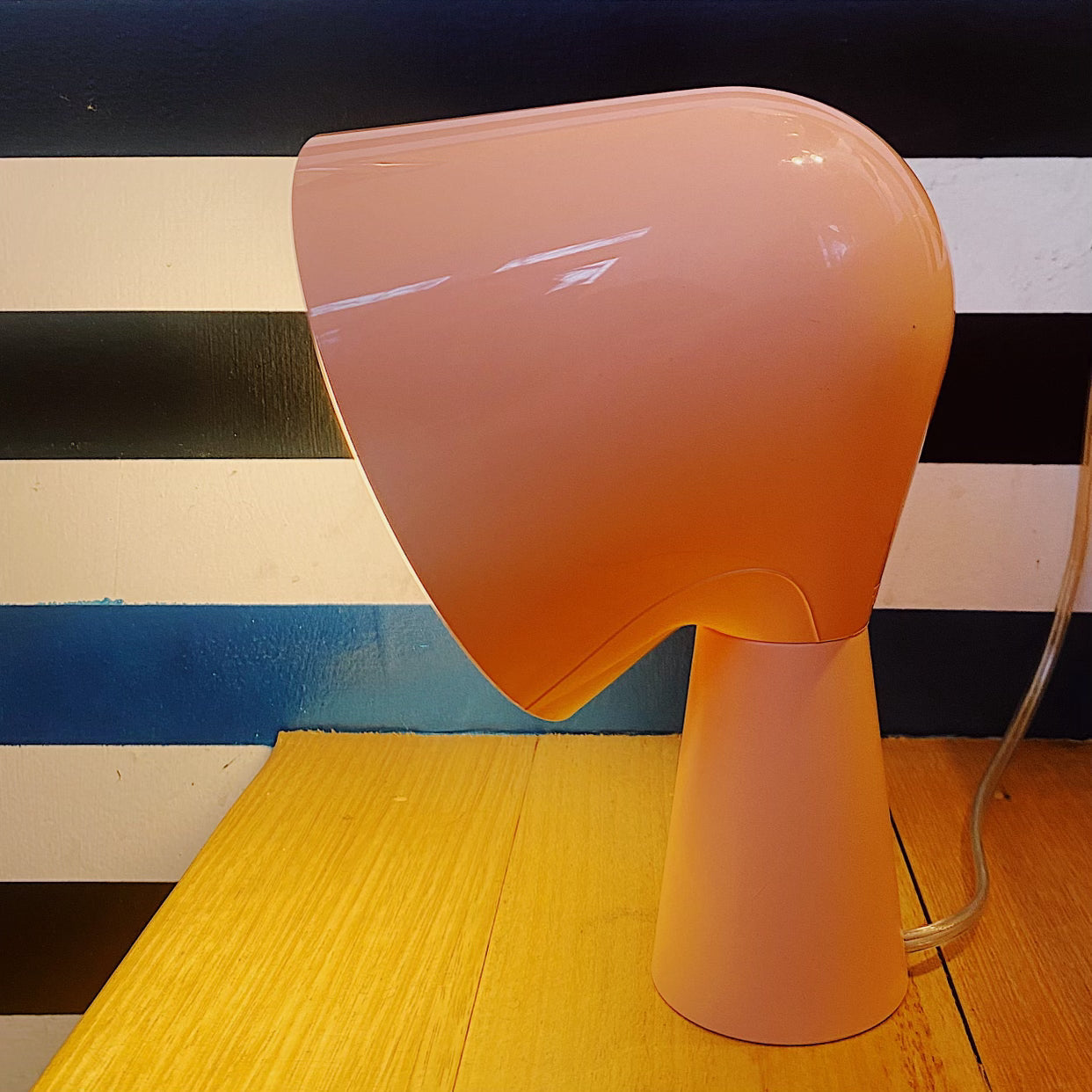 FOSCARNI / Binic Table Lamp in Baby Pink By Ionna Vautrin