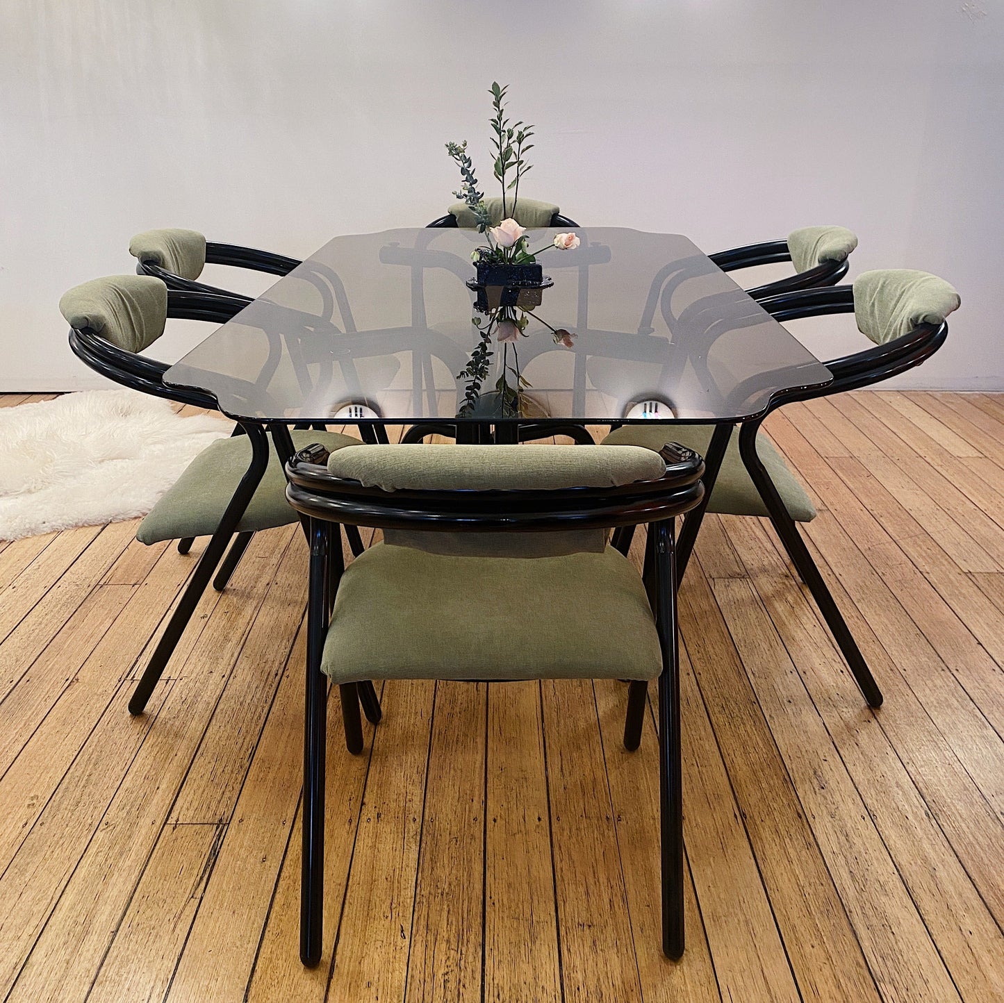 FANTASY #302 / Nero & Sage Curved Dining Setting