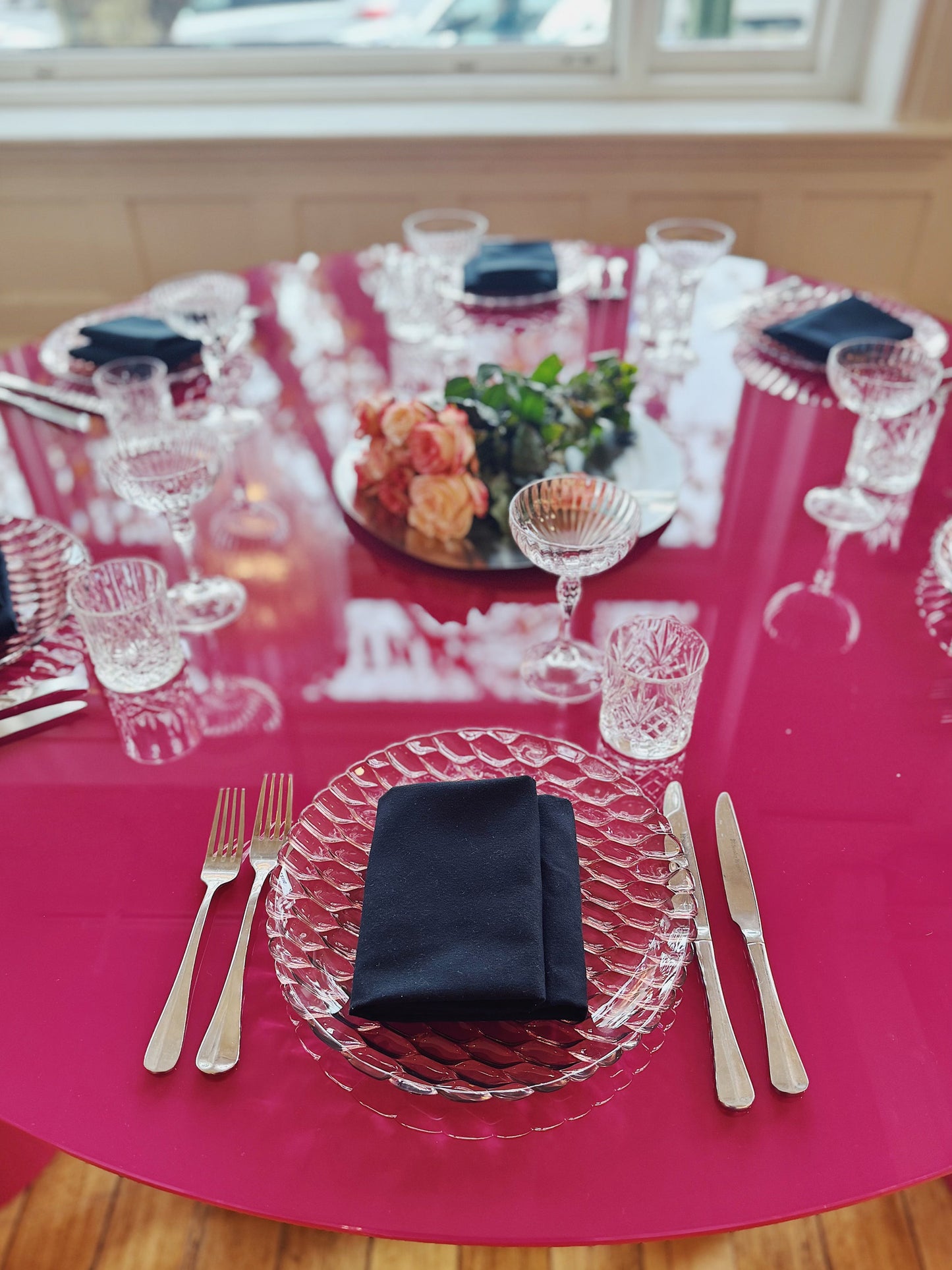 POST MODERN / Round Magenta Pink Glass Dining Table