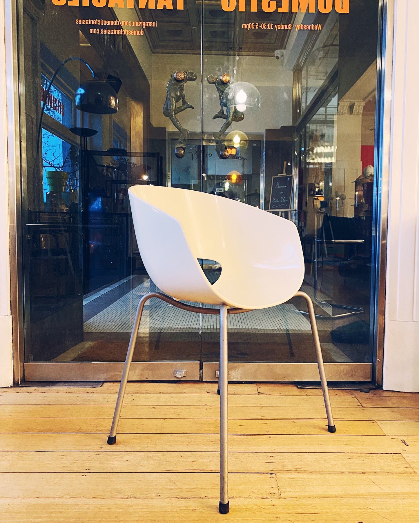 SINTESI / Large Orbit Chairs in White by Cantarutti