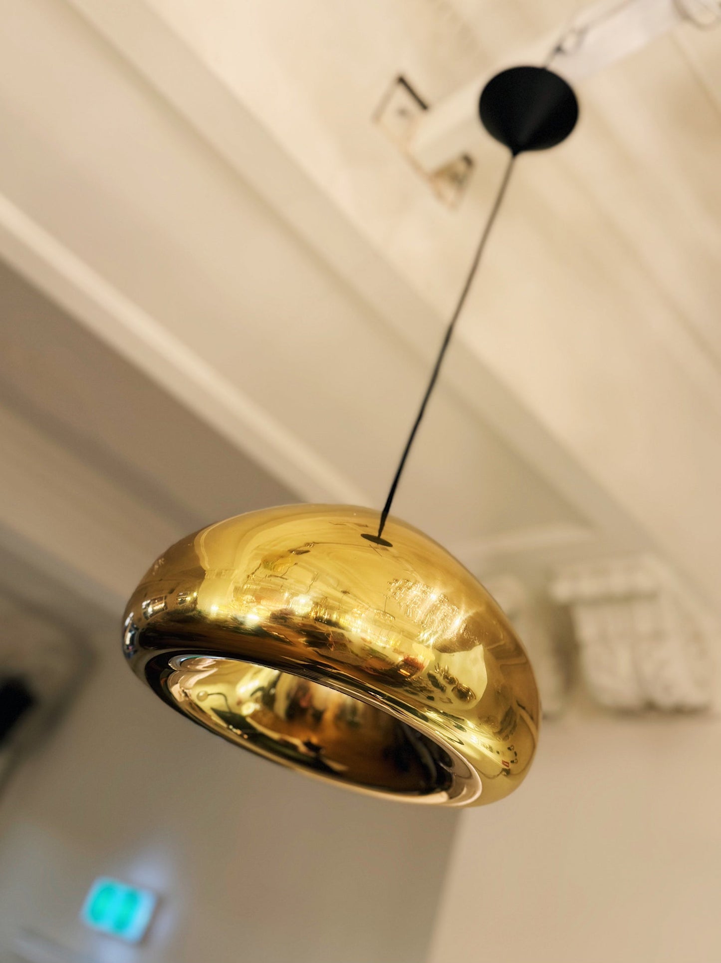 TOM DIXON / The Void LED Brass Pendant