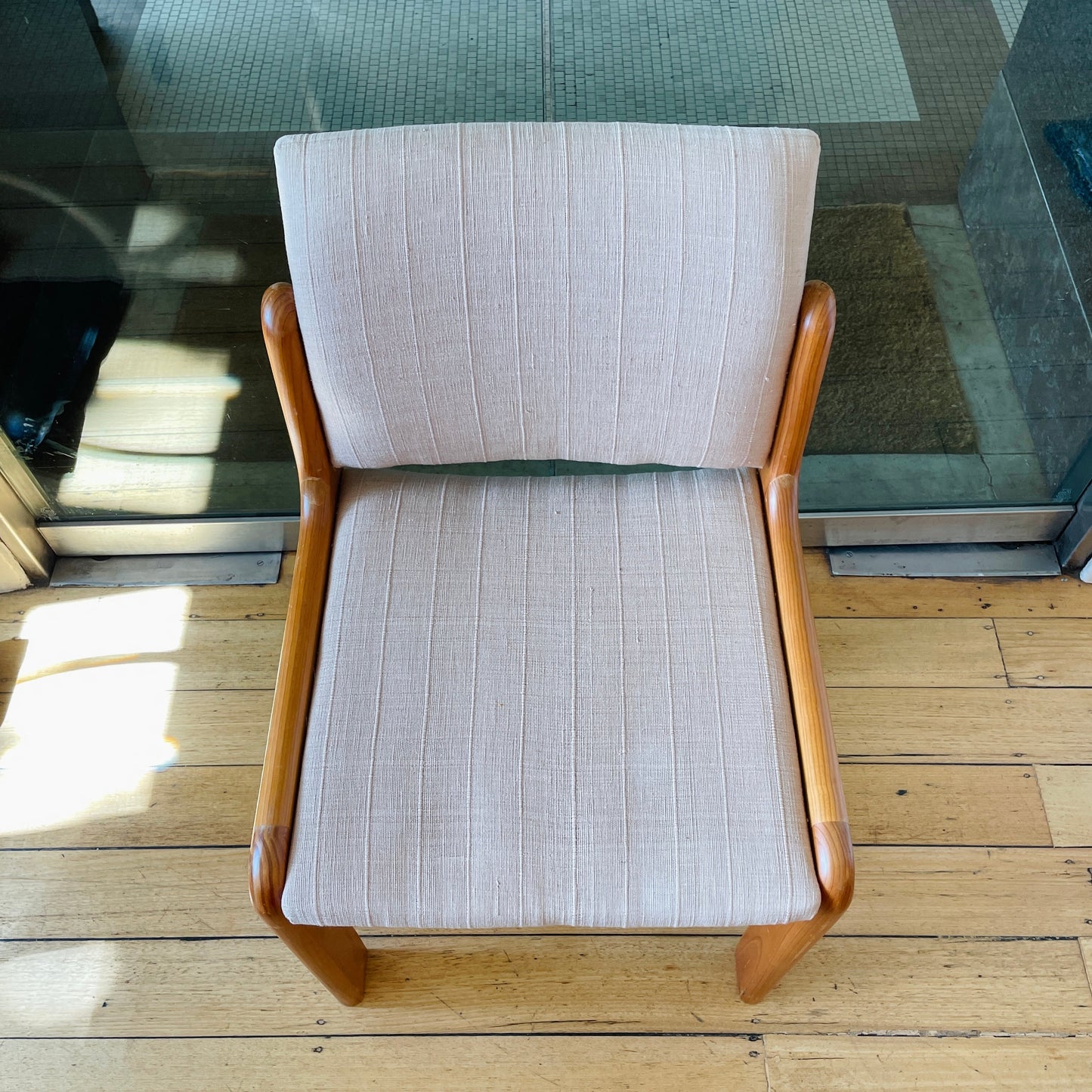 POST MODERN / Set of 6 Pine Dining Chairs - Blush