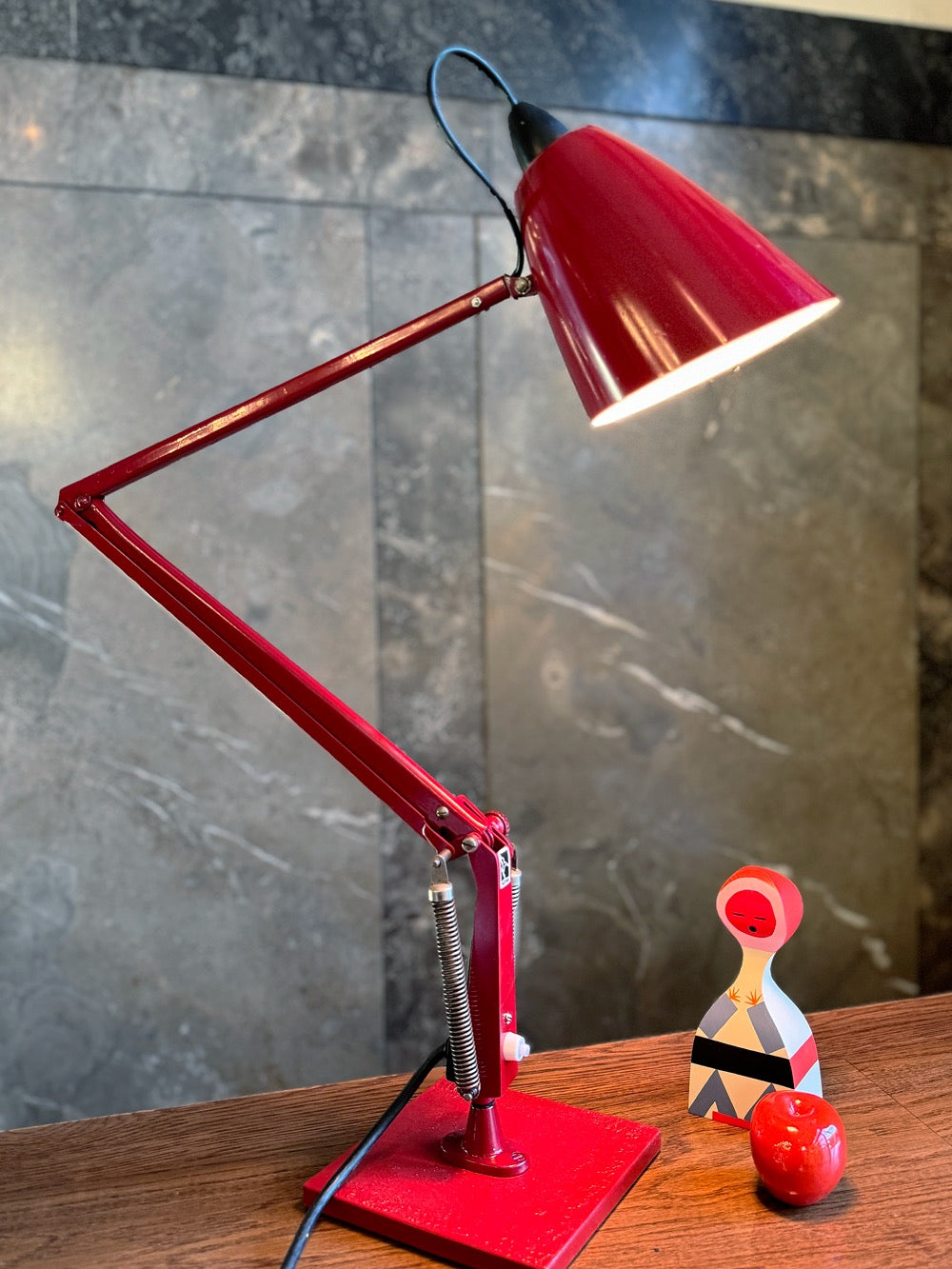 PLANET / Studio K Desk Lamp - Apple Red