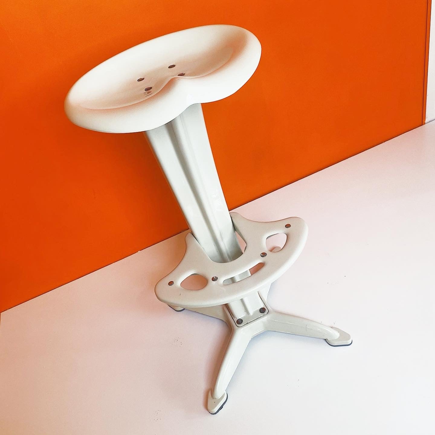 FANTASY #290 / Lotus Stool by Yasu Sasamoto for Dulton & Co