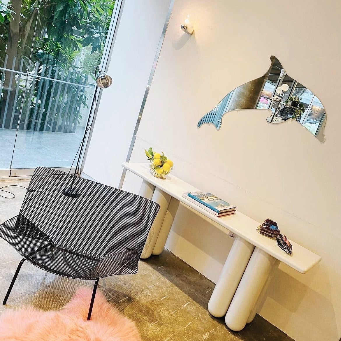 HC28 / Lacquer White BOLD Console by Frank Chou