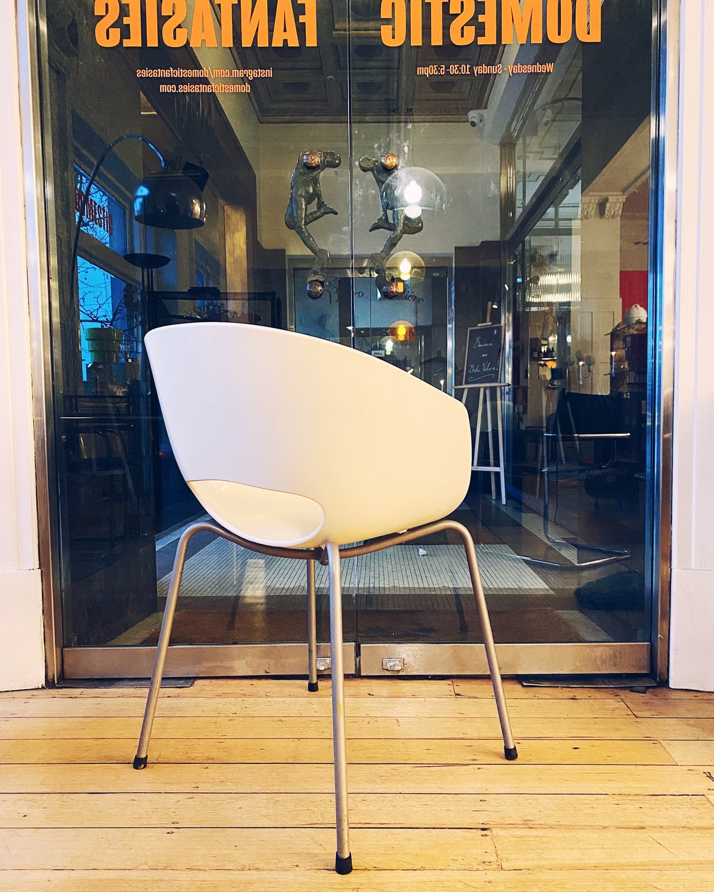 SINTESI / Large Orbit Chairs in White by Cantarutti