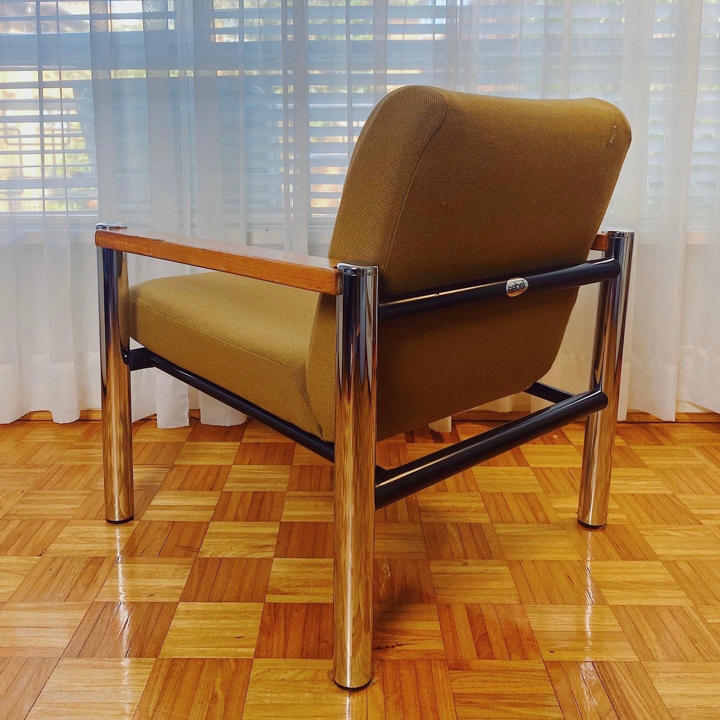 FANTASY #264 / Sebel Tubular Seat