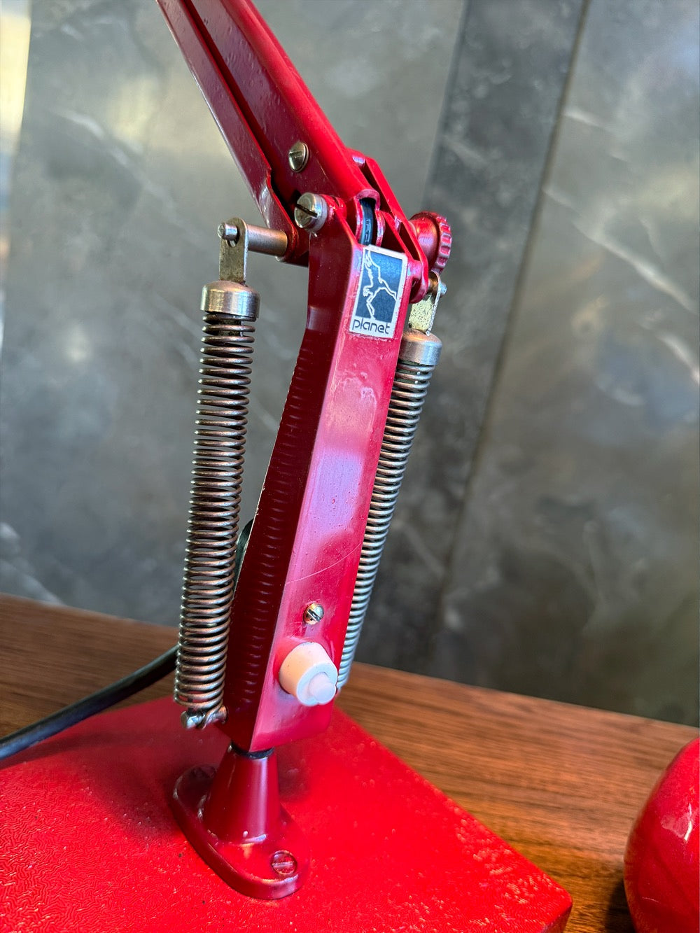 PLANET / Studio K Desk Lamp - Apple Red