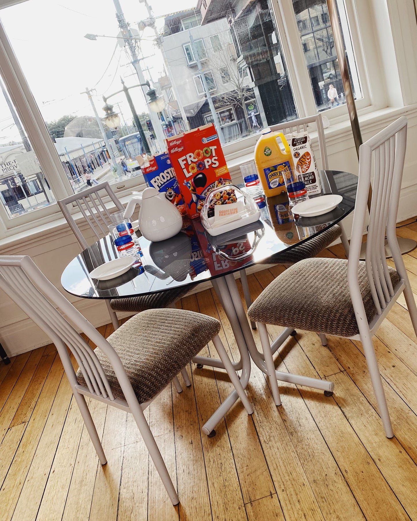 FANTASY #328 / Post Modern Cloudy Grey Tubular Dining Setting