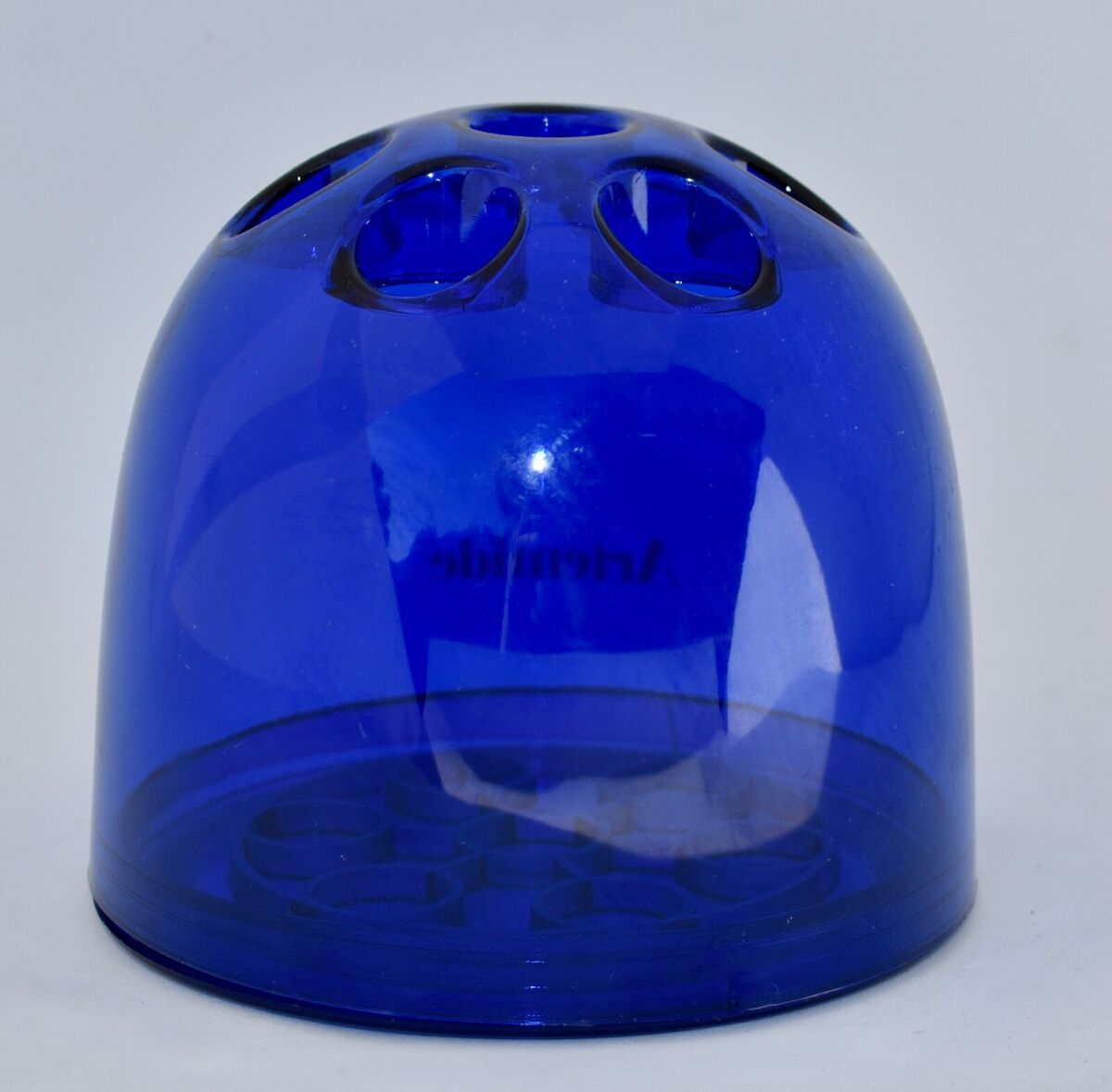 ARTEMIDE / Dedalo Umbrella Stand by Emma Gismondi Schweinberger